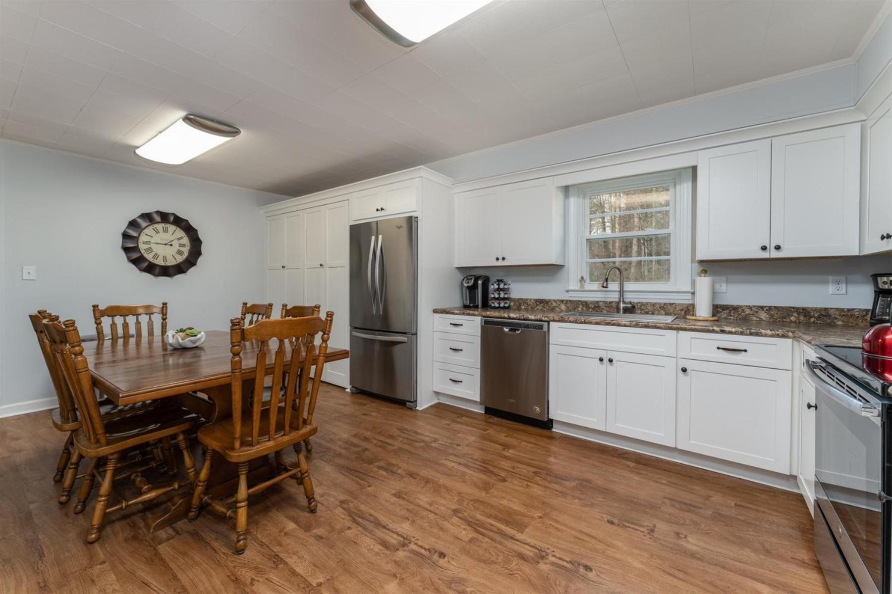 Bike Path Getaway In Town Villa Brevard Bagian luar foto