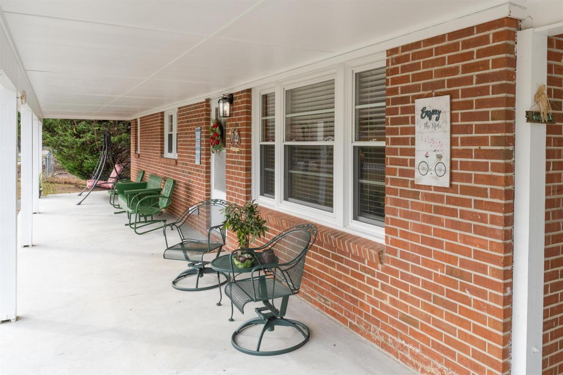 Bike Path Getaway In Town Villa Brevard Bagian luar foto
